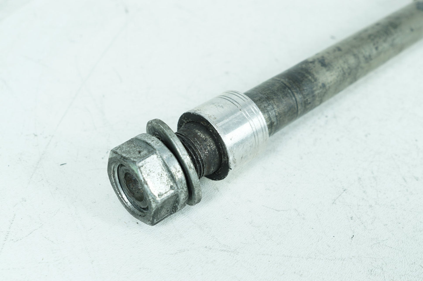 2004 - 2013 Harley-Davidson Sportster Low Rear Wheel Axle Bolt Shaft 41176-08
