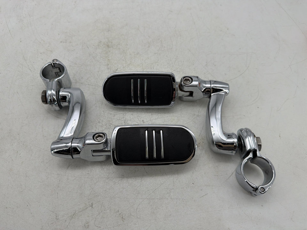 2010 Harley Street Glide Touring FLHX OEM Front Right Left Highway Foot Pegs