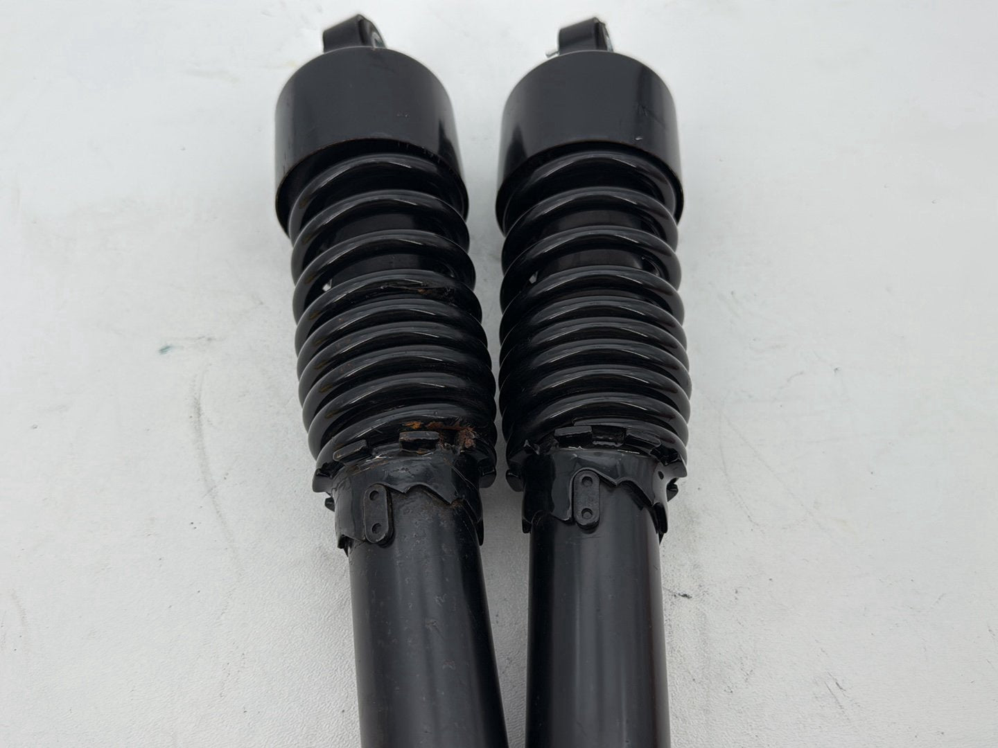 2013 Harley Street Glide Touring FLHX OEM Rear Left Right Shock Absorbers