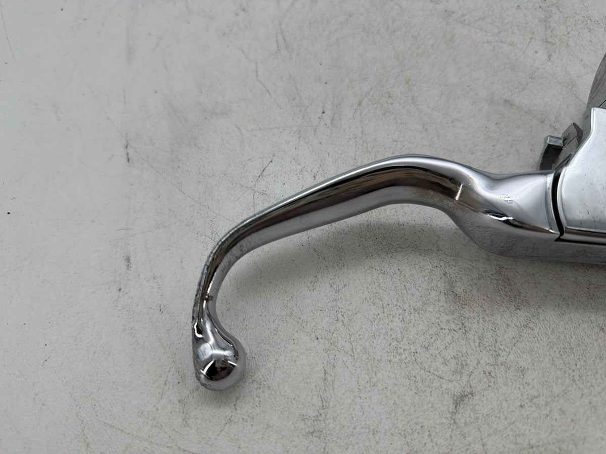 2006 Harley Road King Touring OEM Front Right Brake Lever Master Cylinder CHROME