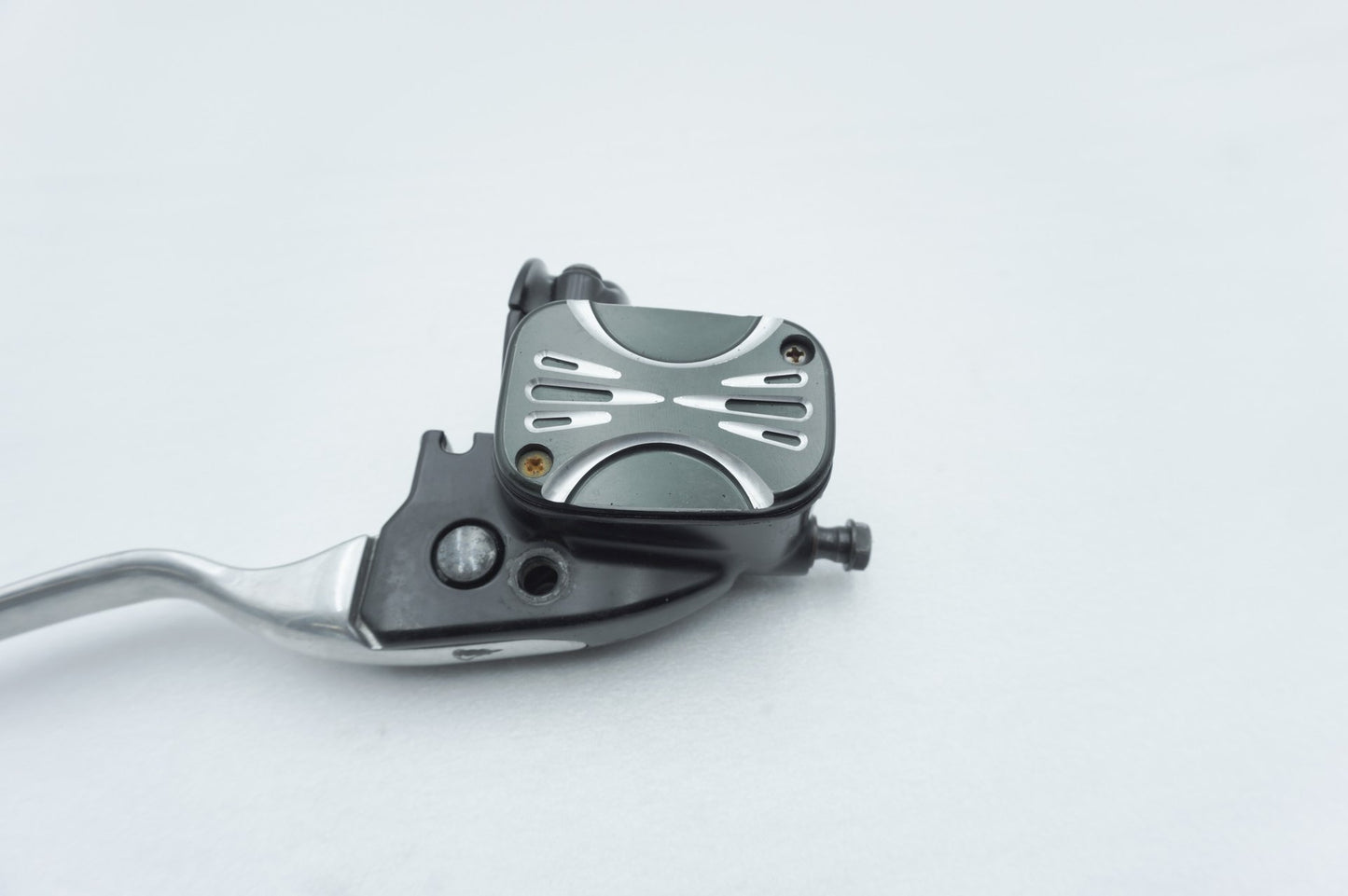 2012 - 2016 Harley-Davidson Touring Road Glide Front Brake Lever Master Cylinder Reservoir 42859-06B