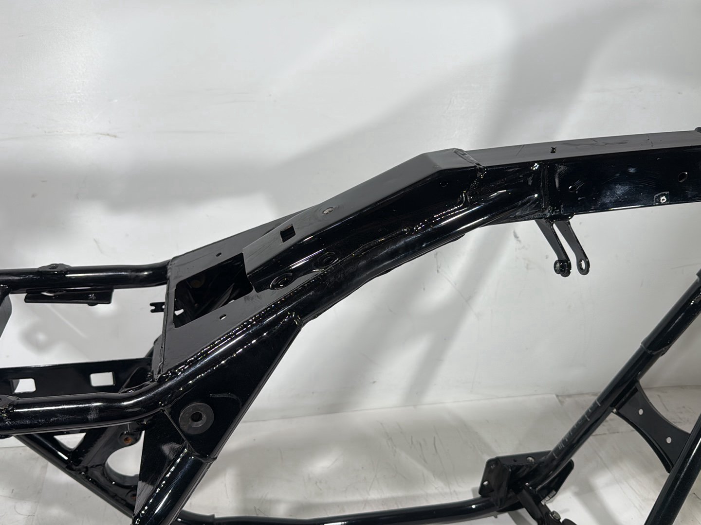 2007 Harley Electra Glide Touring Ultra FLHTCUI OEM Body Main Frame Chassis SLVG