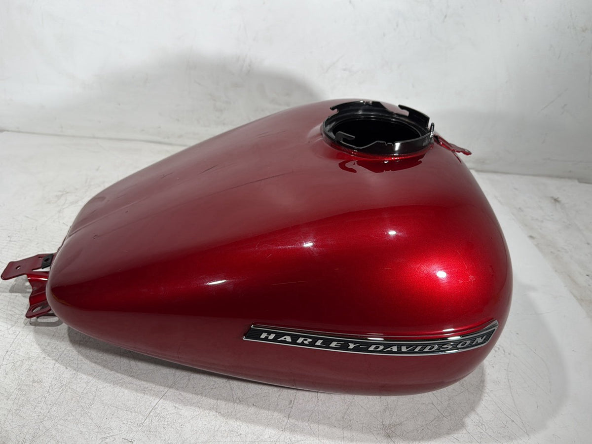 2018 Harley Road Glide Touring FLTRXS OEM Fuel Gas Tank Gasoline Reservoir