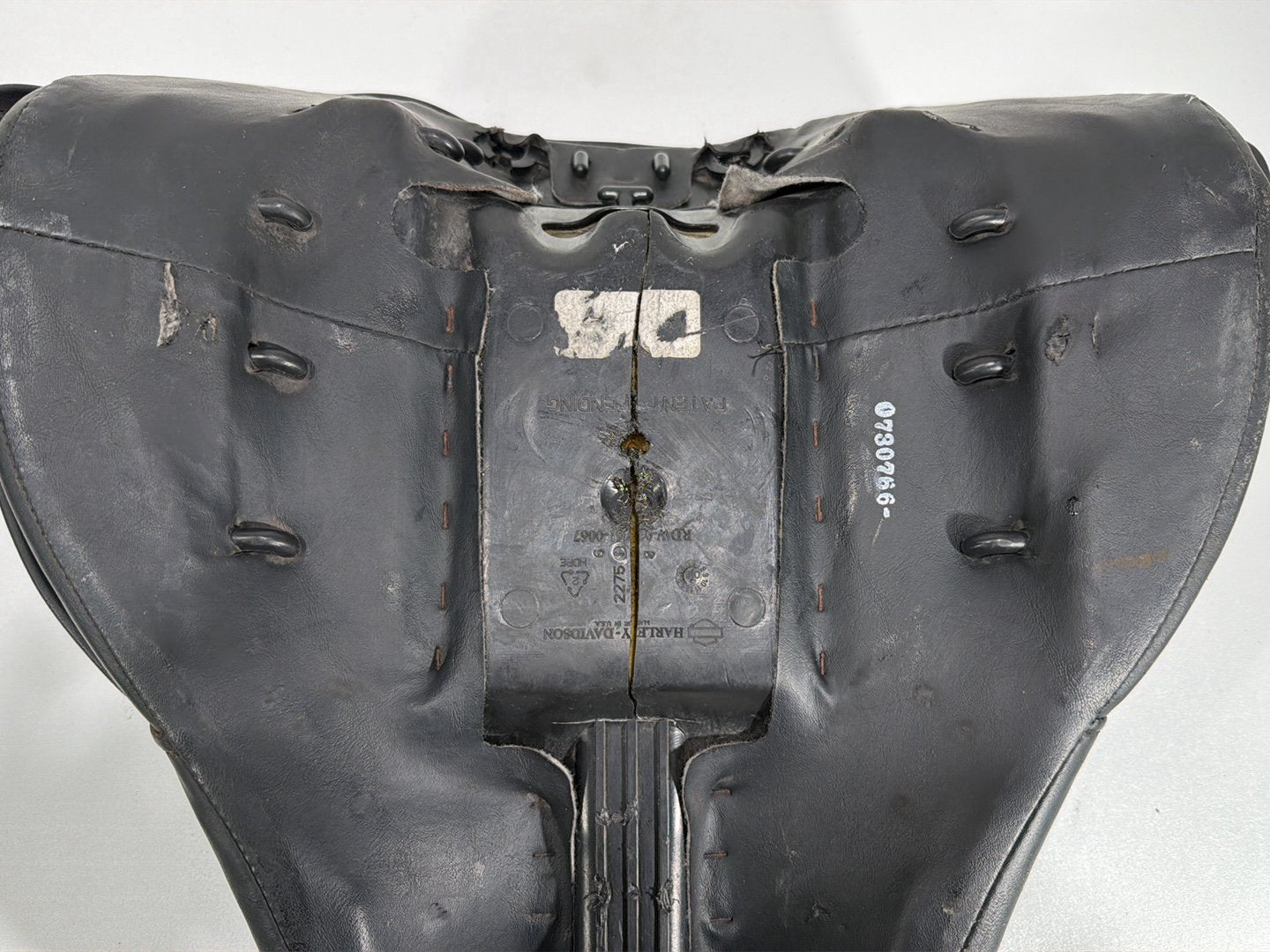2011 Harley Heritage Softail Classic FLSTC OEM Rider Driver Solo Seat Pillion