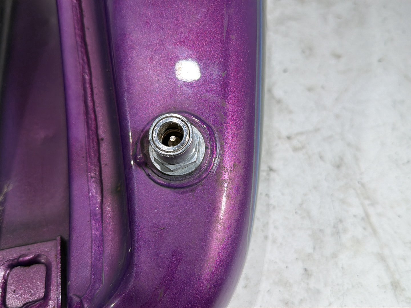 2011 Harley Heritage Softail Classic FLSTC OEM Fuel Gas Tank Gasoline Reservoir