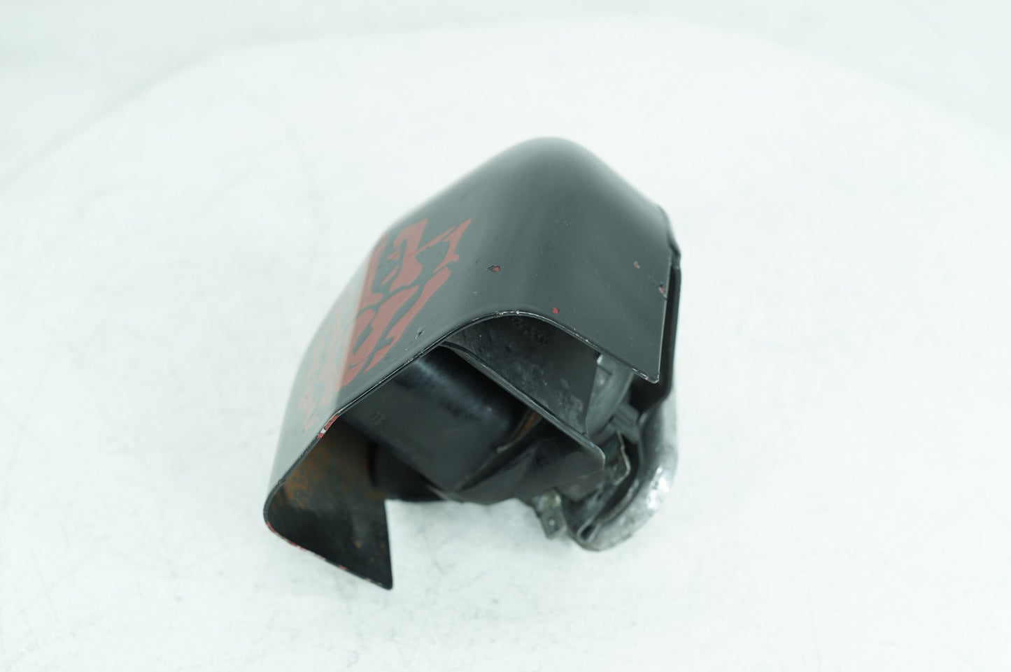 2007 - 2011 Harley-Davidson Touring Street Glide Horn Signal Klaxon Chrome Cover 69060-90F