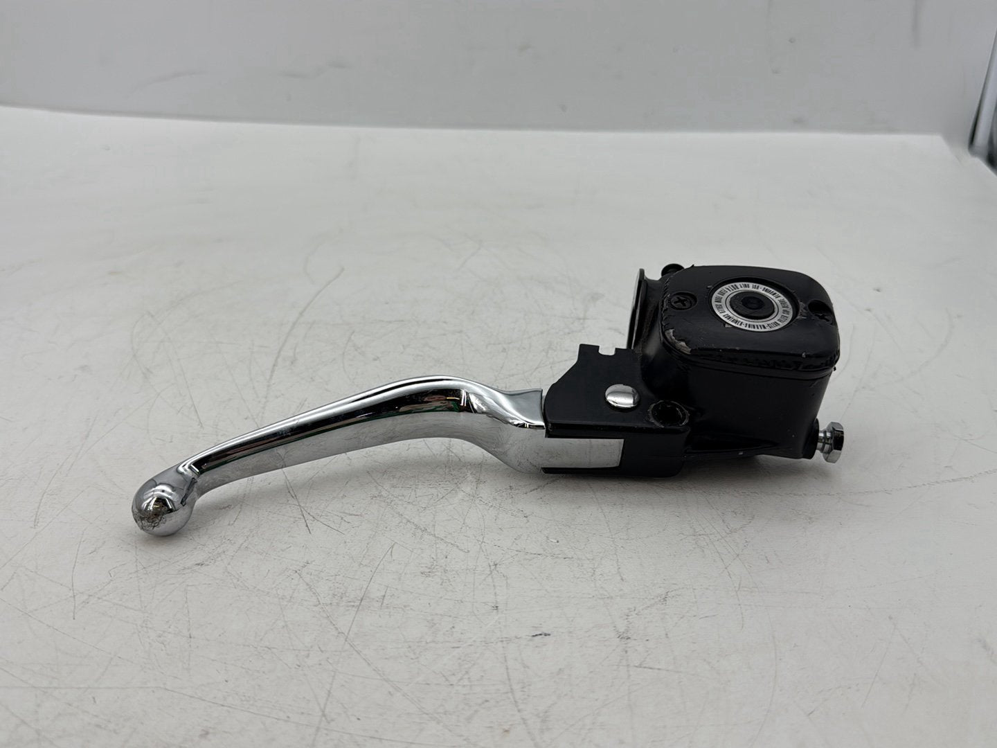 2005 Harley Touring FLHRCI Road King Classic OEM Front Right Brake Lever Master Cylinder