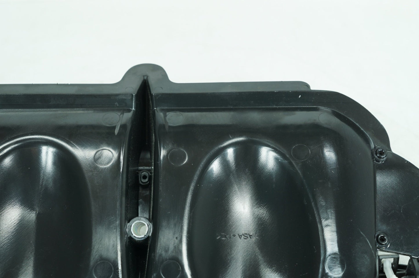 2008 - 2016 Harley-Davidson Touring Electra Glide Ultra Front Inner Fairing Air Duct Vent 29200003
