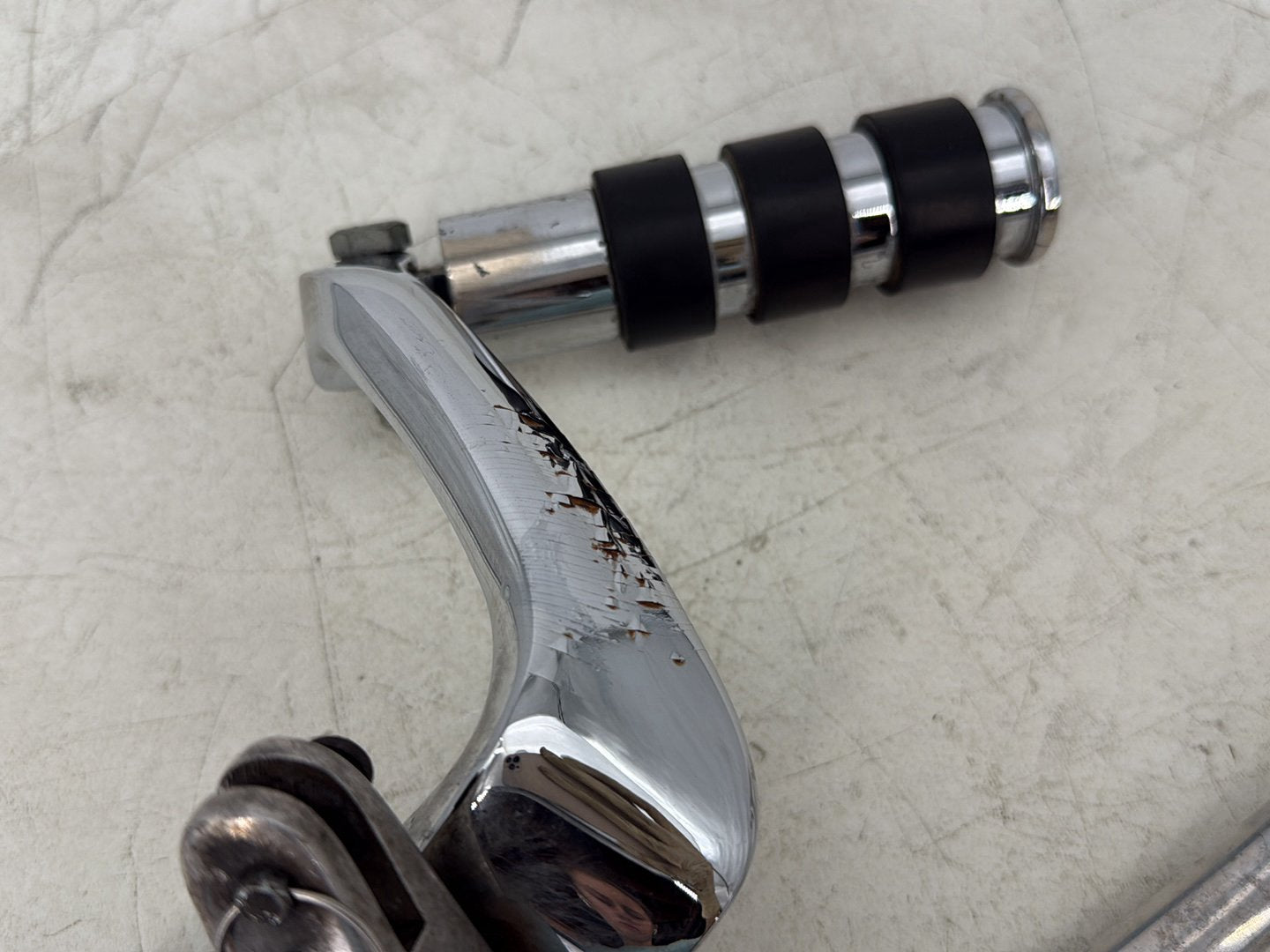 2015 Harley Dyna Low Rider FXDL OEM Right Driver Footpeg Bracket Mount
