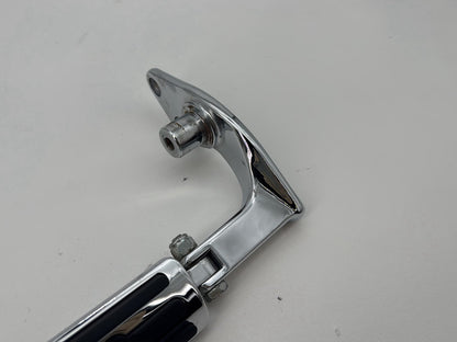 1999 - 2006 Harley-Davidson Dyna Wide Glide Right Driver Foot Controls Peg Rest 42481-92