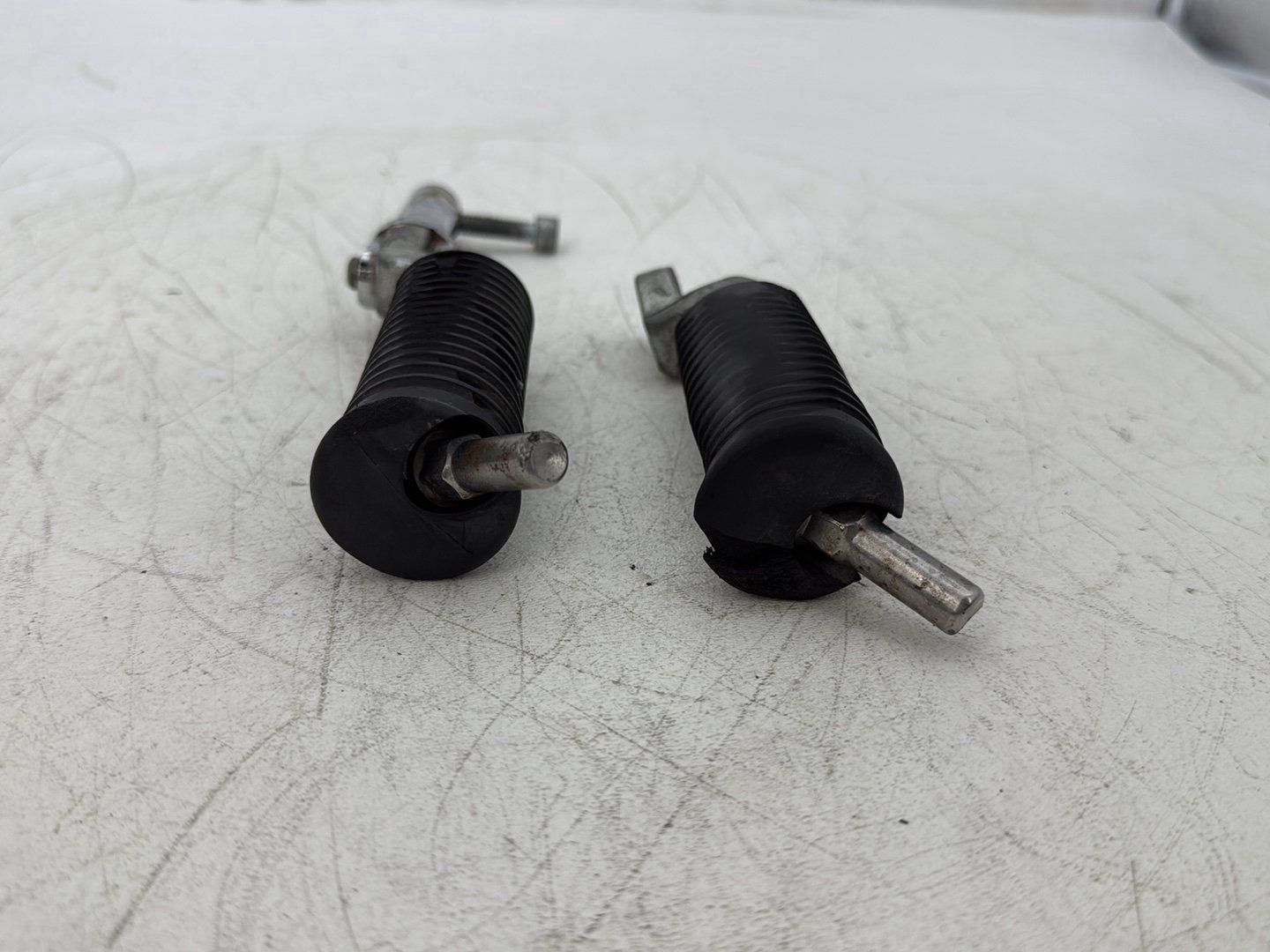 2013 Harley Forty-Eight Sportster 1200X Left &amp; Right Driver Step Foot Rest Pegs