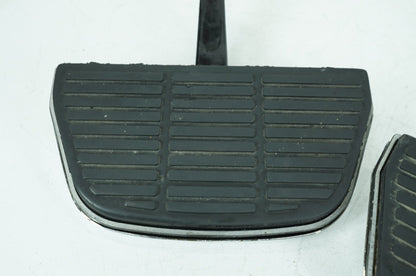 1999 - 2006 Harley-Davidson Touring Road King Police Left & Right Passenger Floorboard Foot Rest 50606-86A