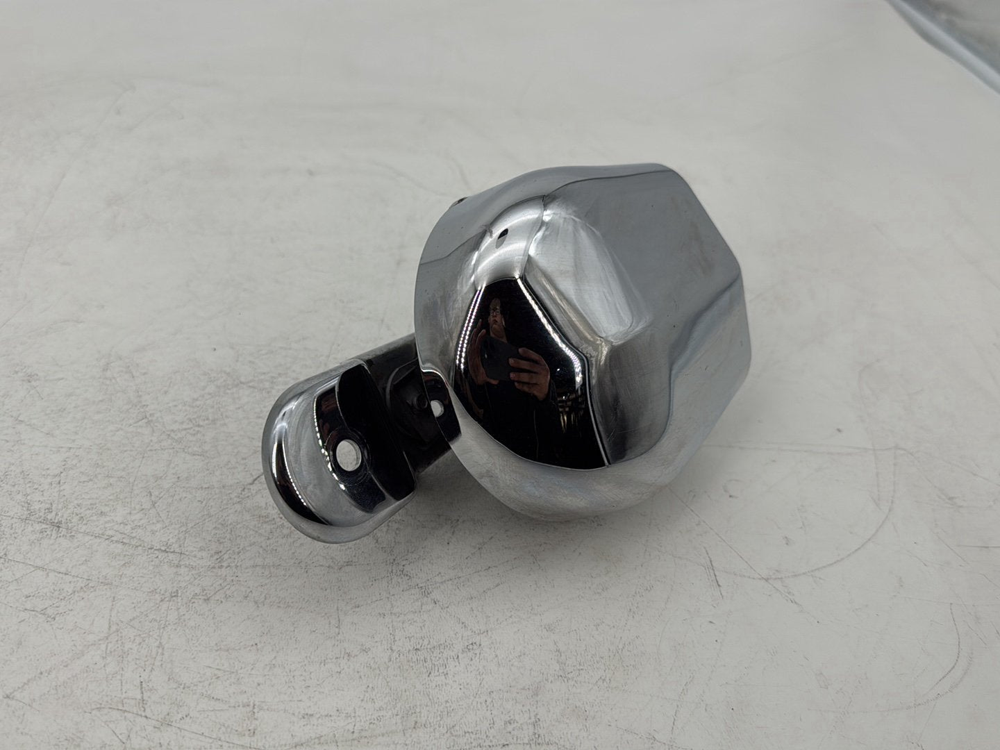 1999 - 2006 Harley-Davidson Dyna Super Glide Horn Signal Klaxon Chrome Cover  	69012-93A