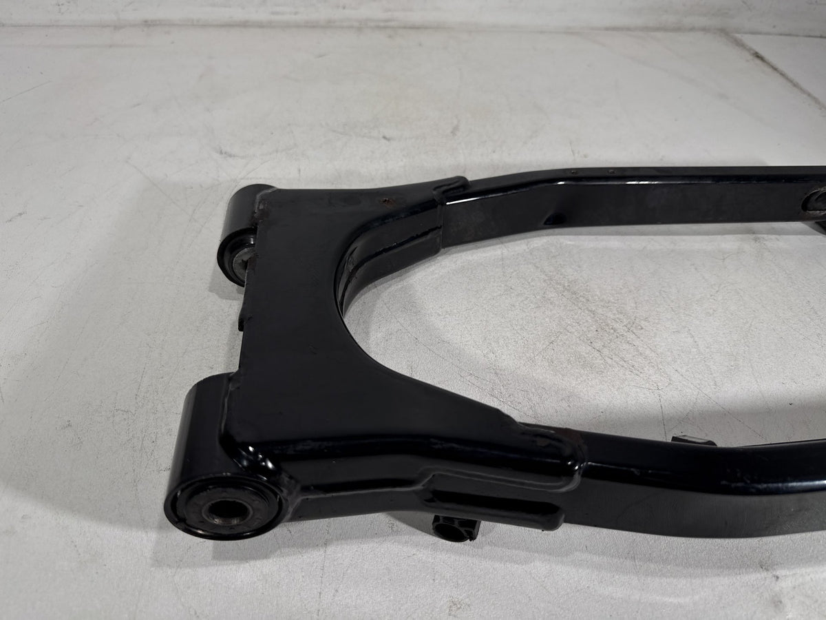 2001 Harley Electra Glide Touring Classic OEM Rear Fork Swingarm Swing Arm