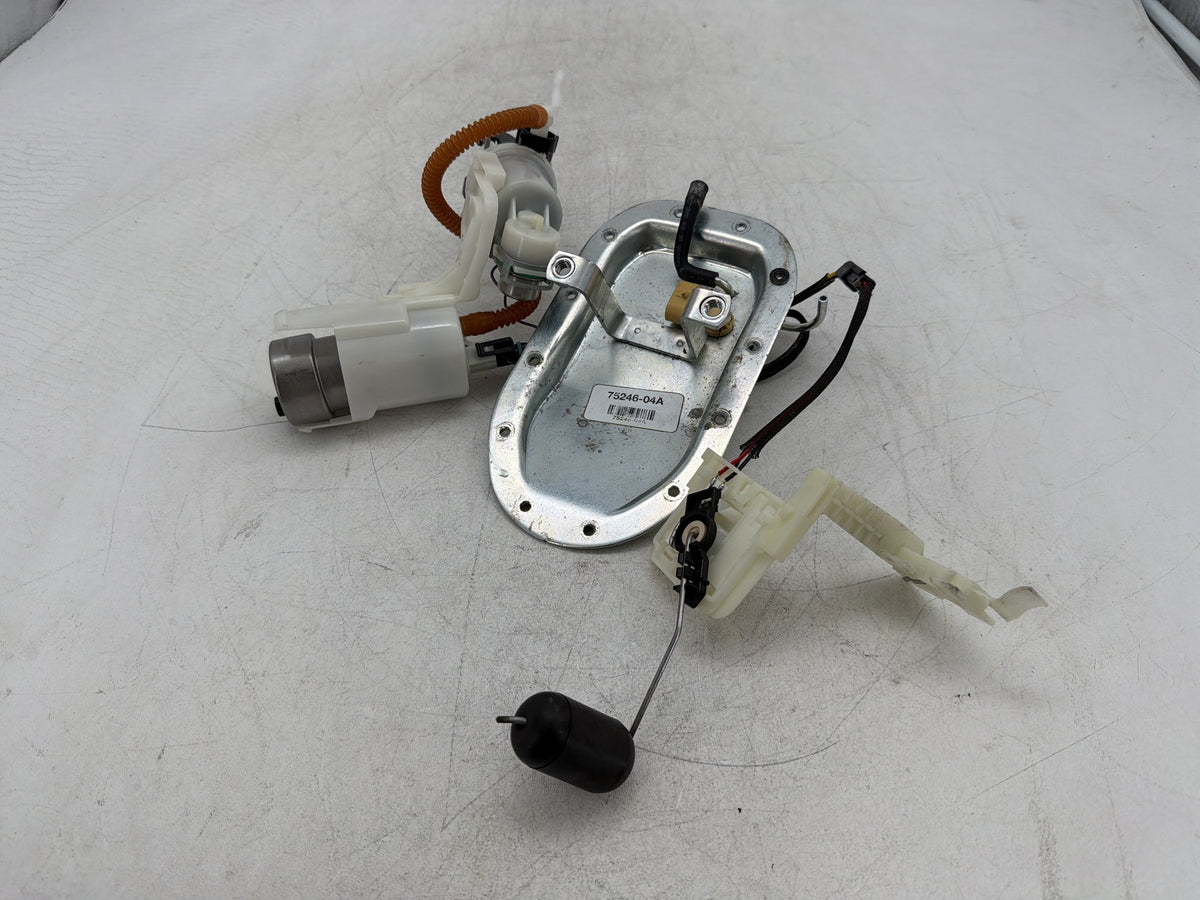 2017 Harley Dyna Street Bob FXDB OEM Fuel Pump Gas Gasoline Petrol Sending