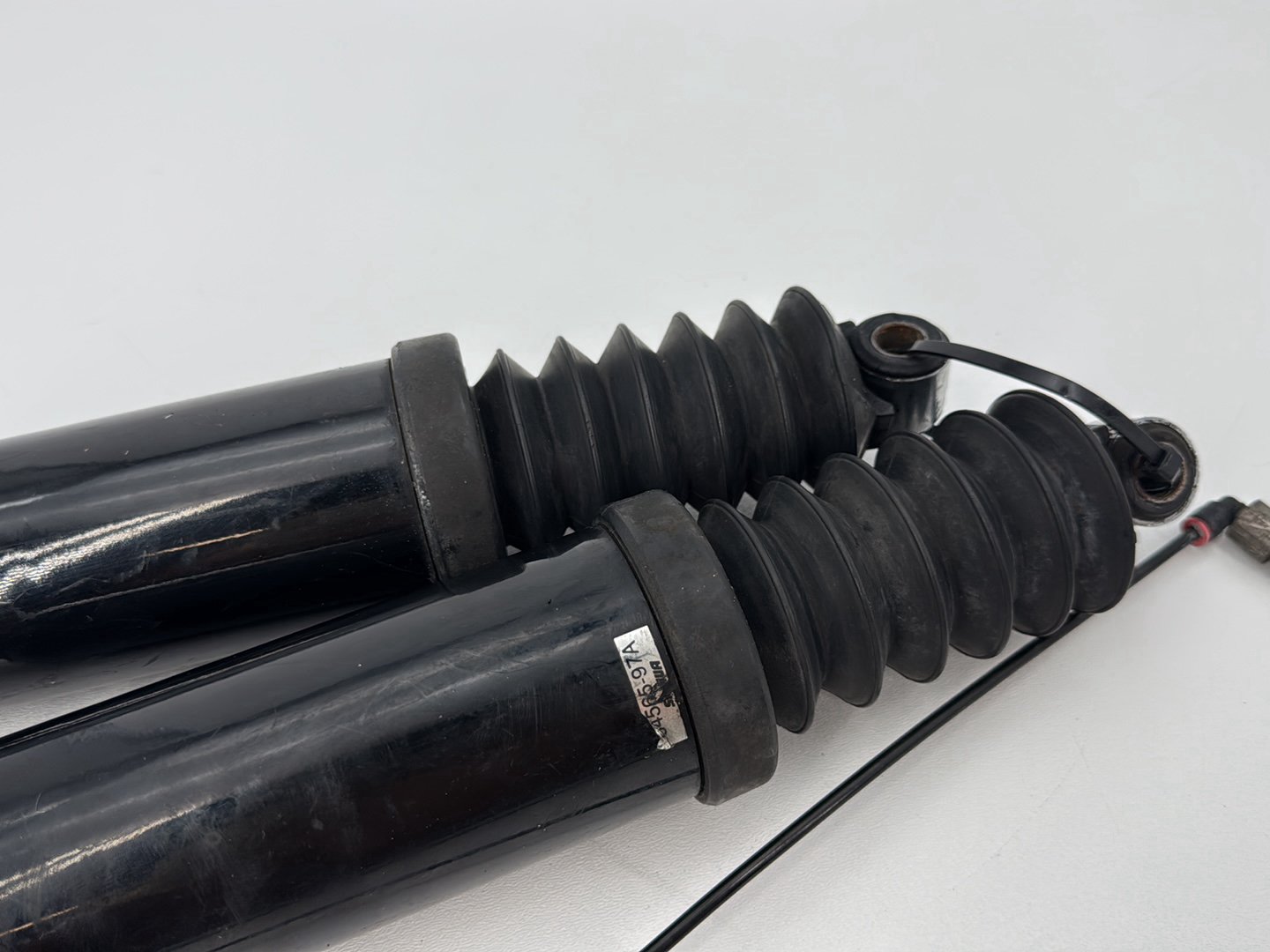 1999 - 2006 Harley-Davidson Touring Electra Glide Classic Rear Left Right Shock Absorbers 54565-97A