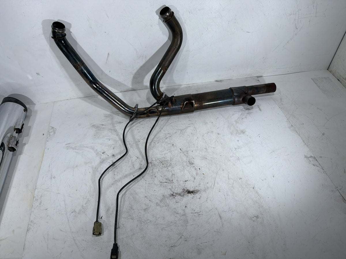 2010 Harley Electra Glide Touring Ultra OEM Exhaust Header Pipes Muffler