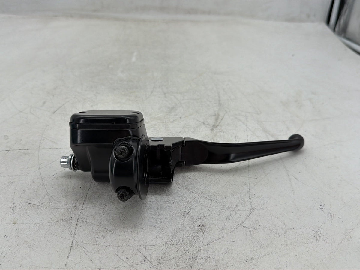 2009 Harley Dyna Street Bob FXDB OEM Front Right Brake Lever Master Cylinder