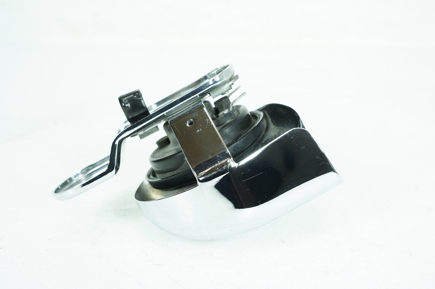 2007 - 2012 Harley-Davidson Softail Custom Horn Signal Klaxon Chrome Cover 69012-93A