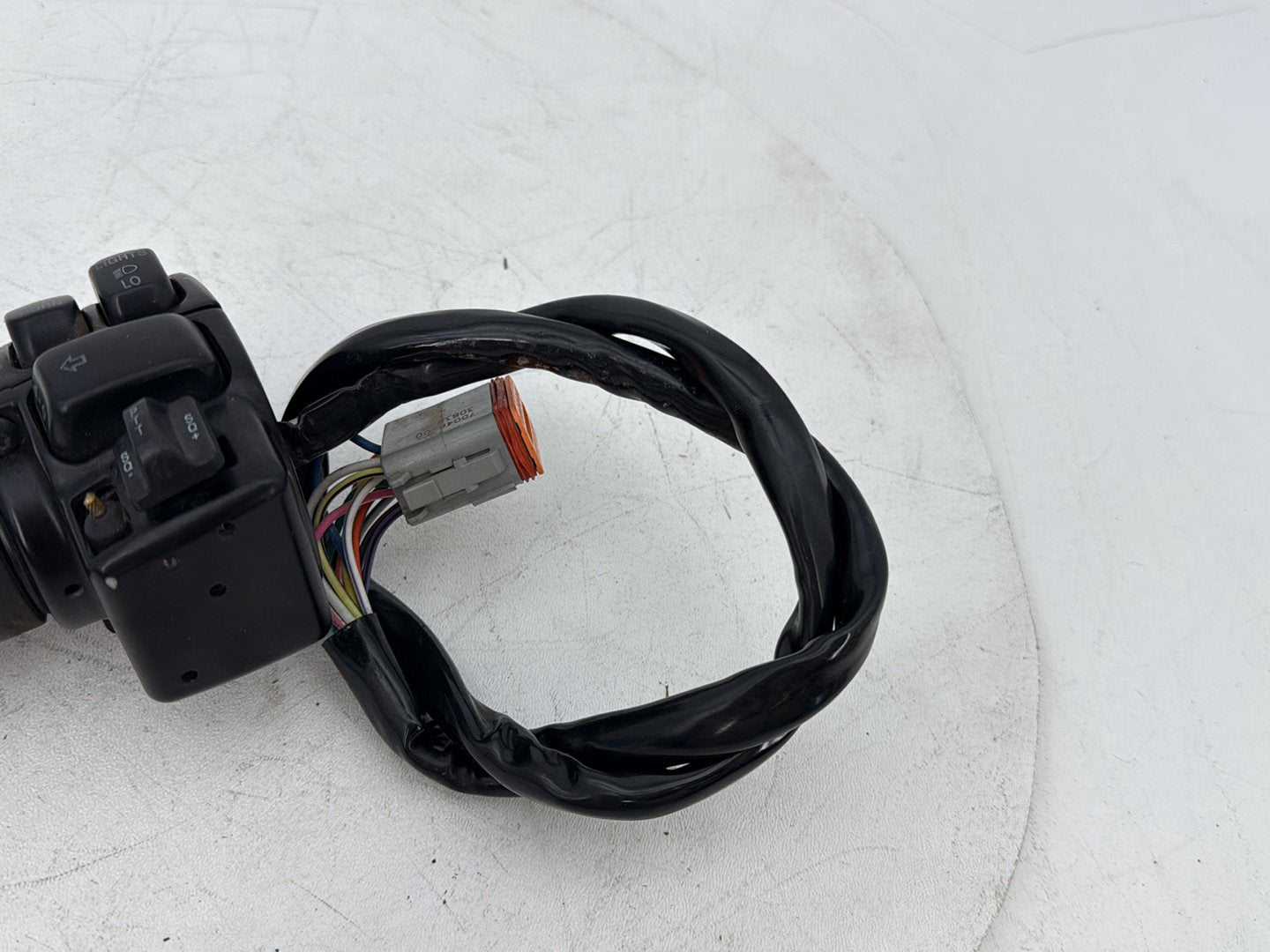 1999 - 2006 Harley-Davidson Touring Electra Glide Ultra Left Turn Signal Headlight Switches Controls 71685-06A