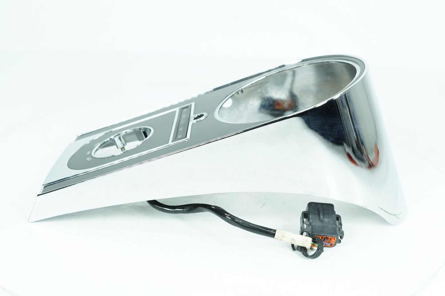 1999 - 2006 Harley-Davidson Softail Deluxe Fuel Gas Tank Dash Console NOKey  	71250-00A