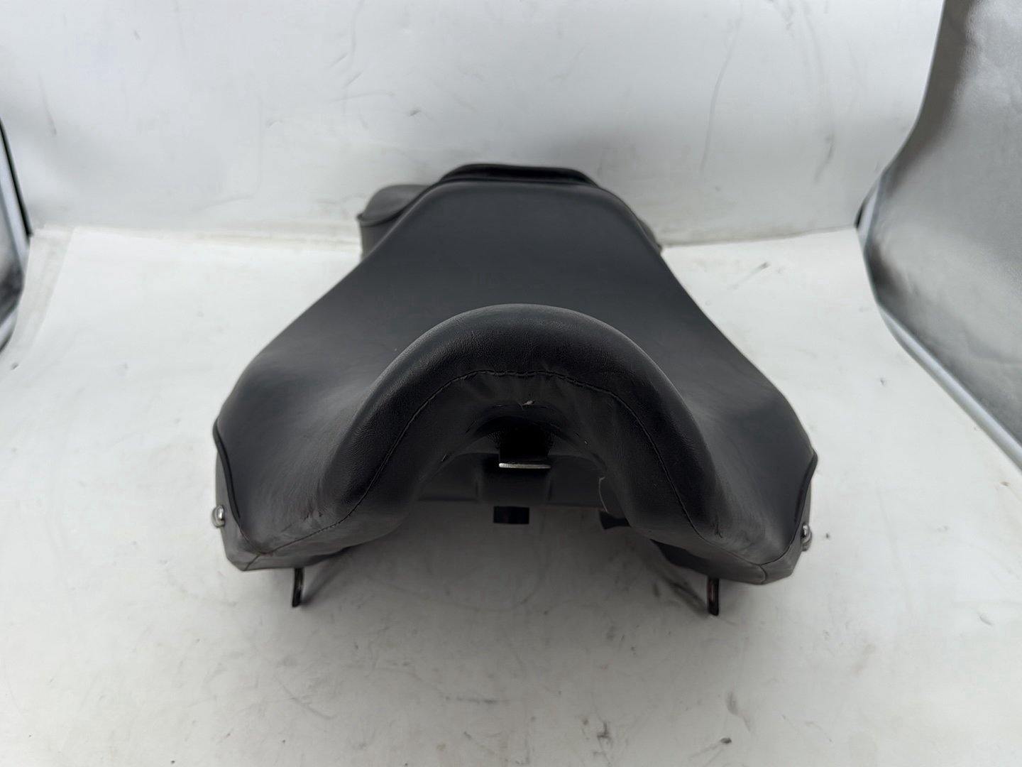 2002 Harley Heritage Softail Classic FLSTC OEM Passenger Rider Driver Seat Saddle