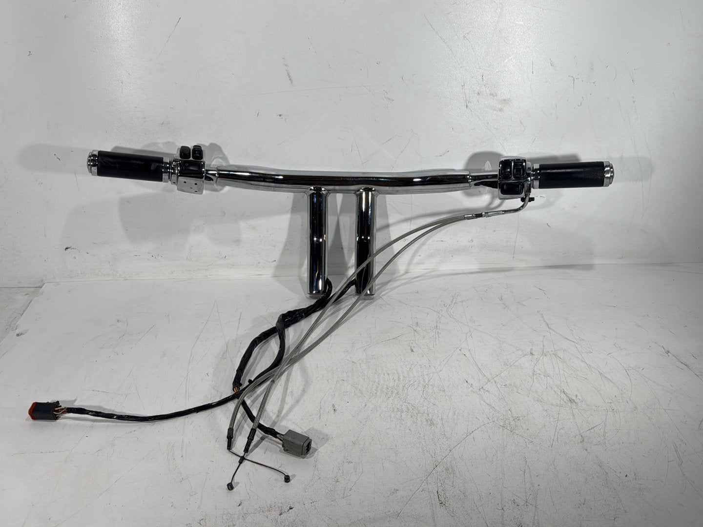 2003 Harley Dyna Wide Glide FXDWG OEM Handlebars Left Right Switches Controls