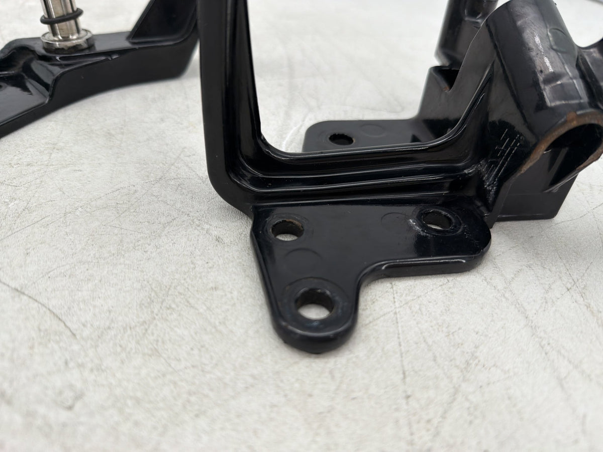 2001 Harley Fat Boy Softail FLSTFI OEM Left Right Driver Footpeg Bracket Mounts