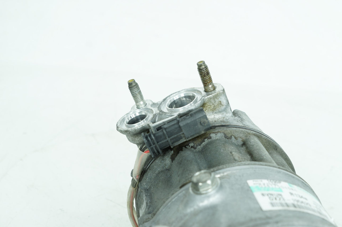 2013 - 2015 Jaguar XF  Air Conditioning Compressor Bracket