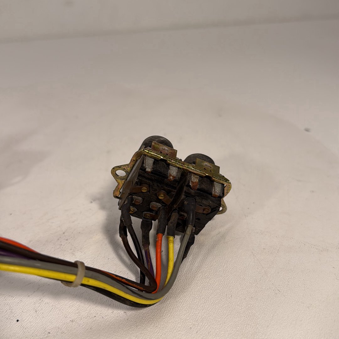 1999 - 2006 Harley-Davidson Touring Electra Glide Ultra  Inner Fairing Wire Wiring Harness Switch