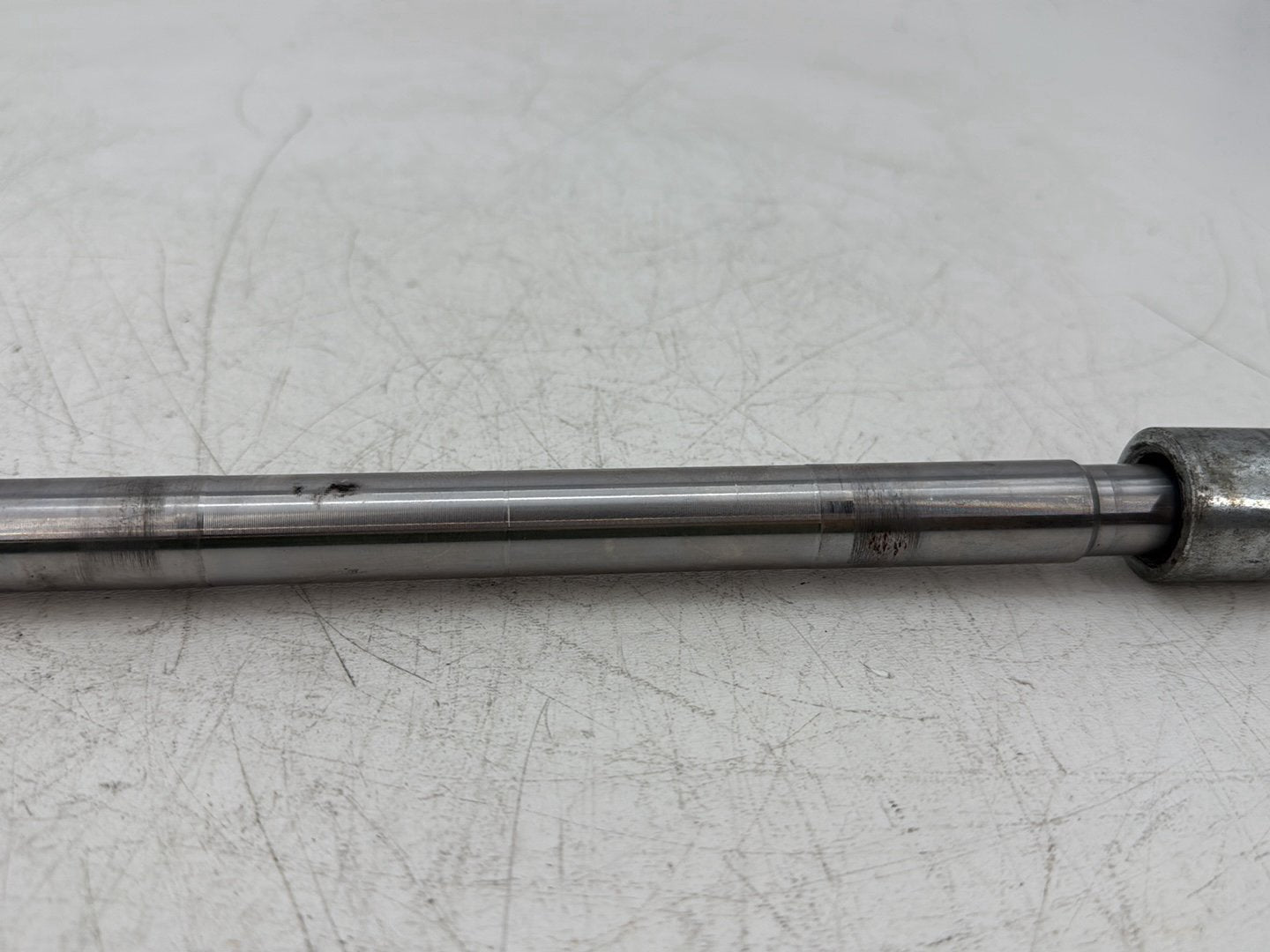 1995 Harley Touring FLHTCI Electra Glide Classic OEM Front Wheel Axle Bolt Shaft