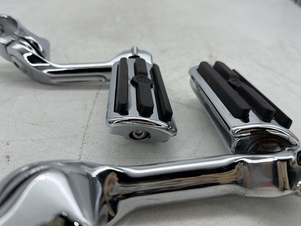 2007 Harley Electra Glide Touring Ultra OEM Front Right Left Highway Foot Pegs