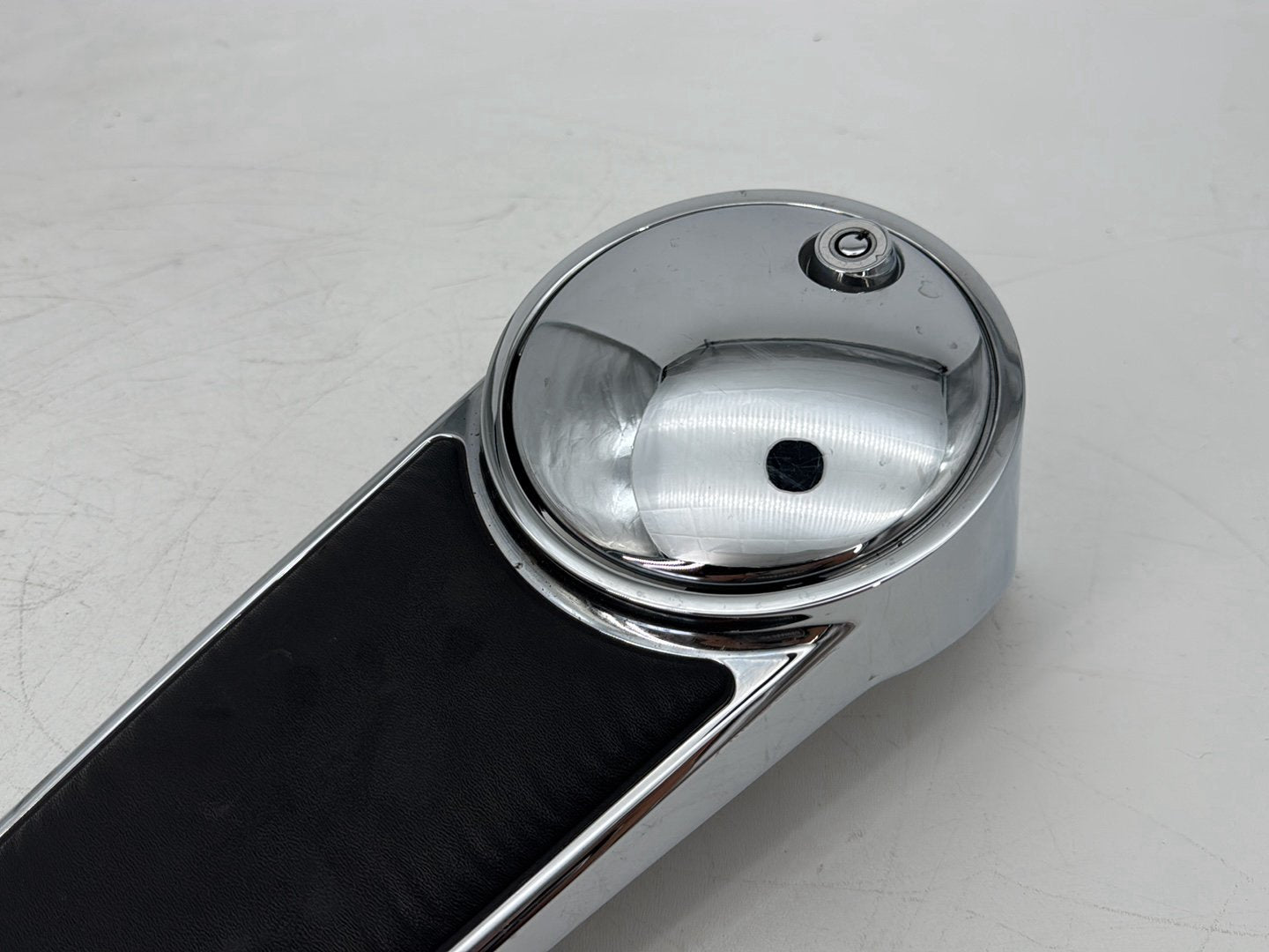 1999 - 2006 Harley-Davidson Touring Electra Glide Classic Fuel Gas Tank Dash Console NOKey