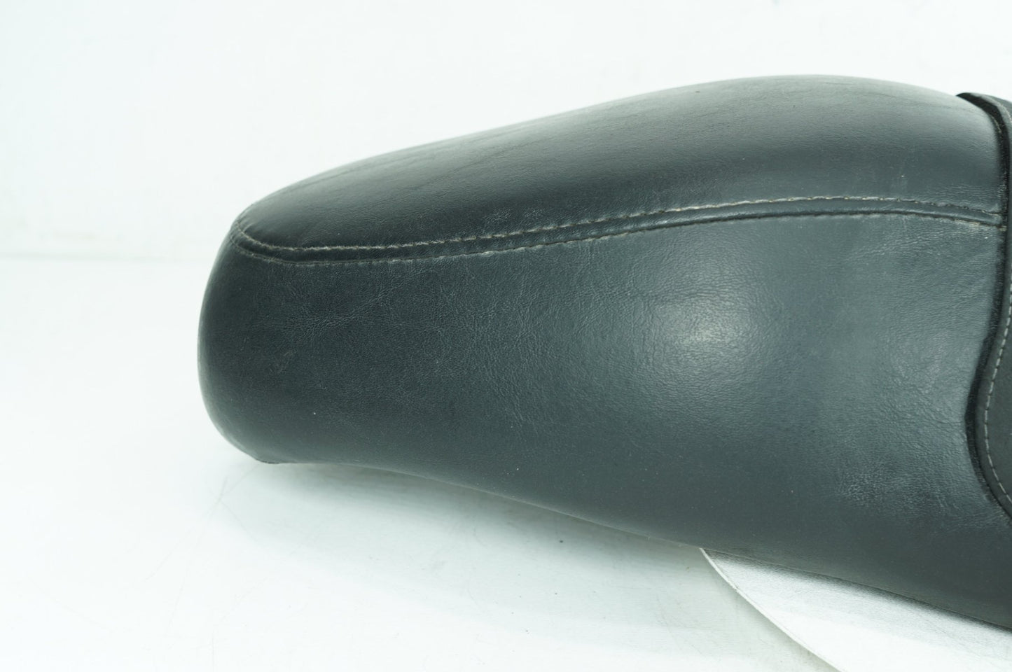 1999 - 2006 Harley-Davidson Touring Electra Glide Passenger Rider Driver Seat Saddle  	51704-05