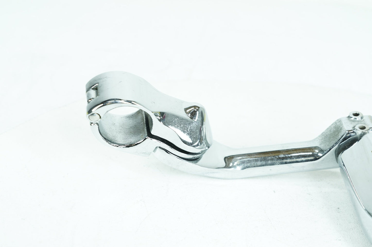2008 - 2016 Harley-Davidson Touring Street Glide Front Driver Highway 1 Foot Peg Rest 50211-04