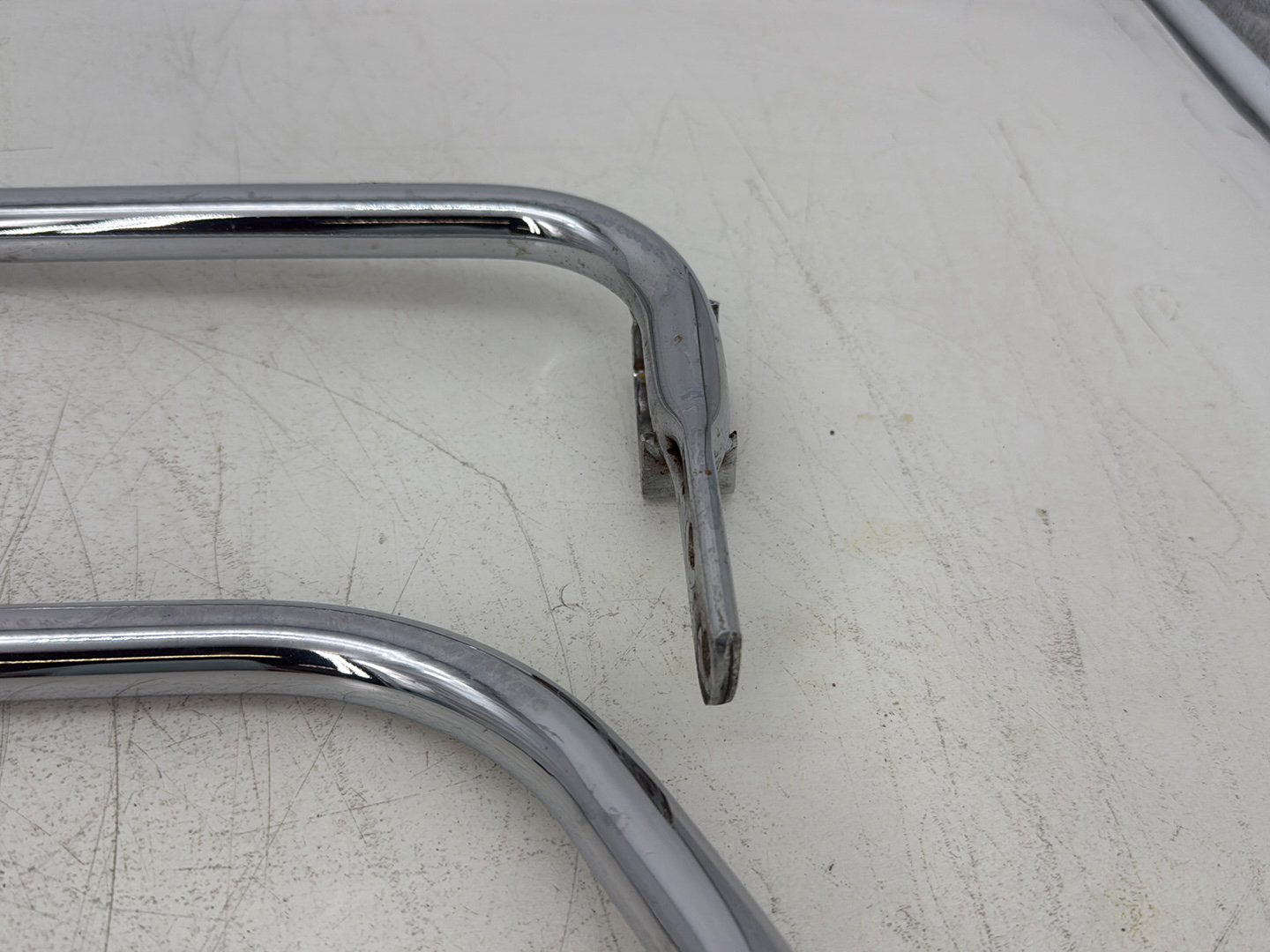 2004 Harley Road King Touring Custom FLHRSI OEM Rear Left Right Saddlebag Guard Rails Bar