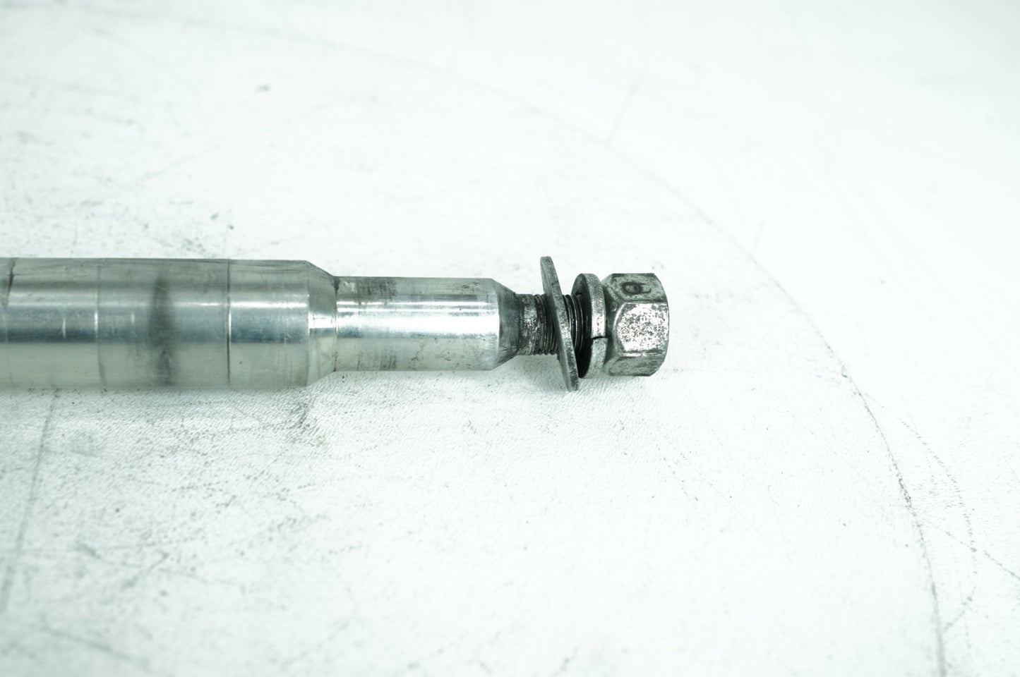 1999 - 2006 Harley-Davidson Touring Electra Glide Ultra Front Wheel Axle Bolt Shaft 43364-00