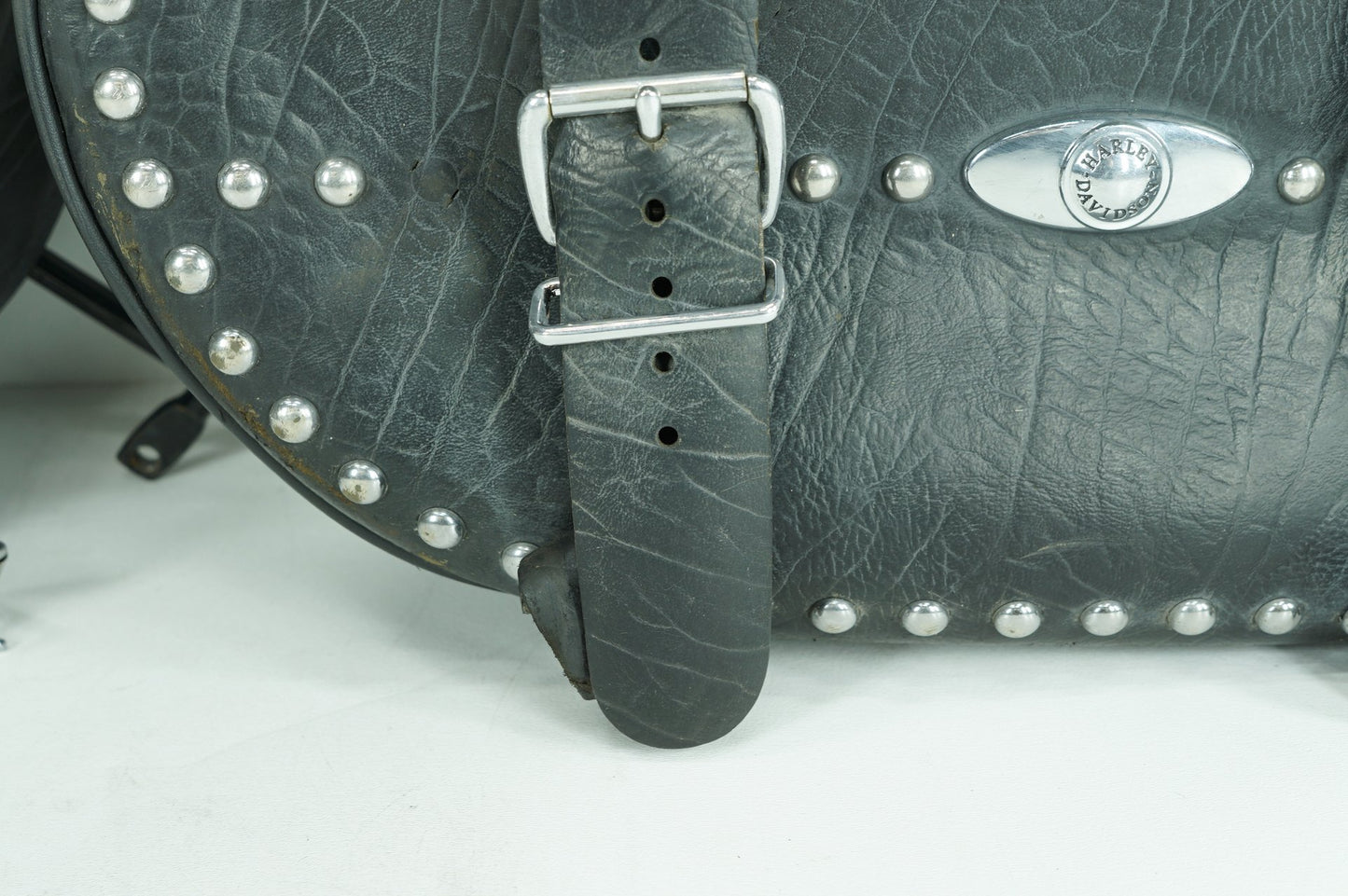 2007 - 2012 Harley-Davidson Softail Heritage Classic Rear Left Right Saddlebags Luggage Leather  	90476-06A