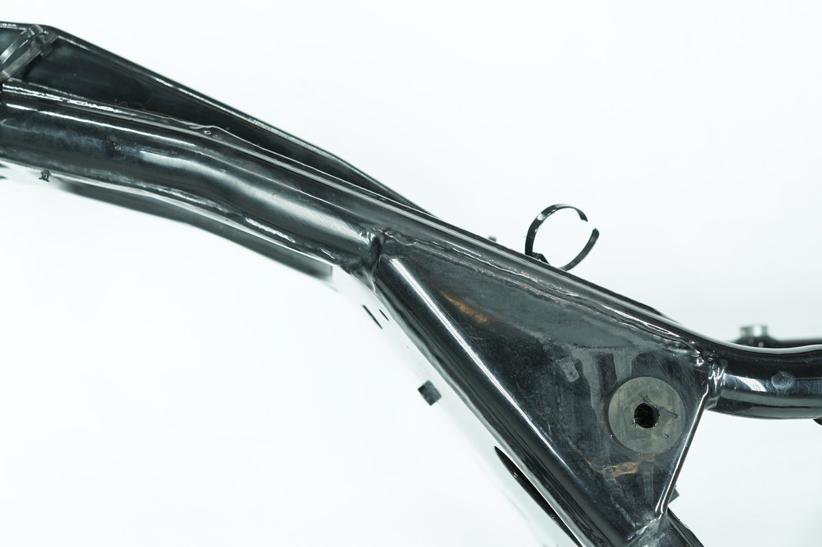 03 Harley Touring FLHTCUI Electra Glide Classic OEM Body Main Frame Chassis S