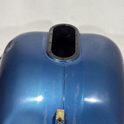 1999 - 2006 Harley-Davidson Touring Electra Glide Ultra Fuel Gas Tank Gasoline Reservoir  	61356-03
