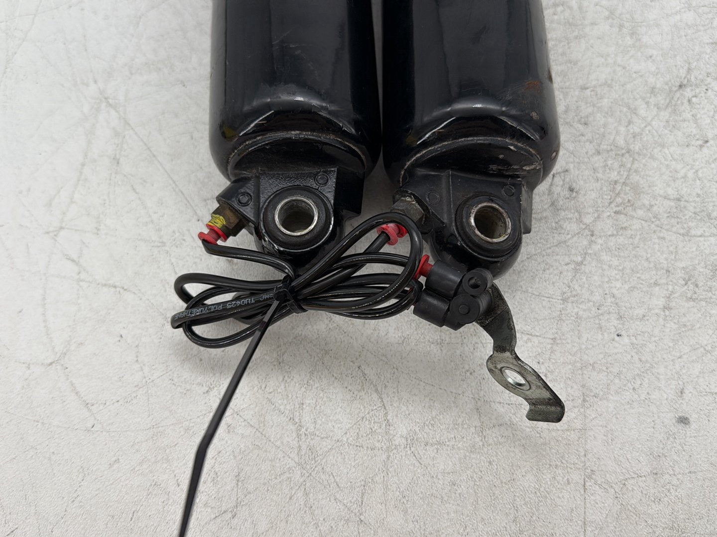 2009 Harley Street Glide Touring FLHX OEM Rear Left Right Shock Absorbers