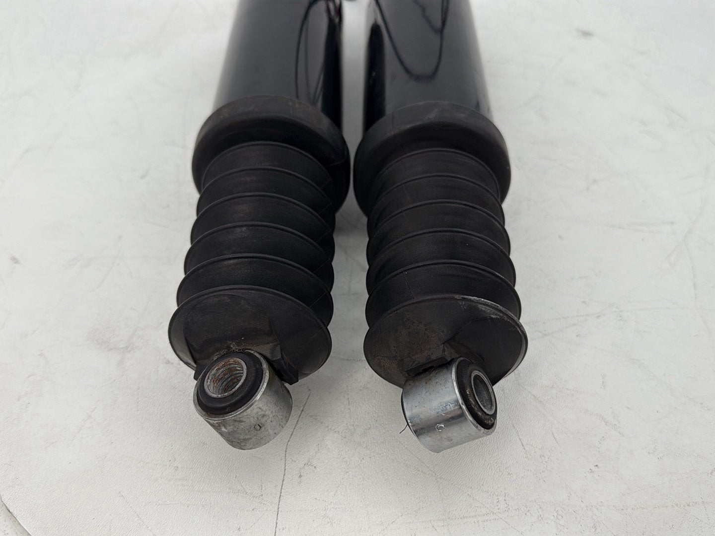 2007 - 2012 Harley-Davidson Touring Electra Glide Ultra Rear Left Right Shock Absorbers 54565-97C