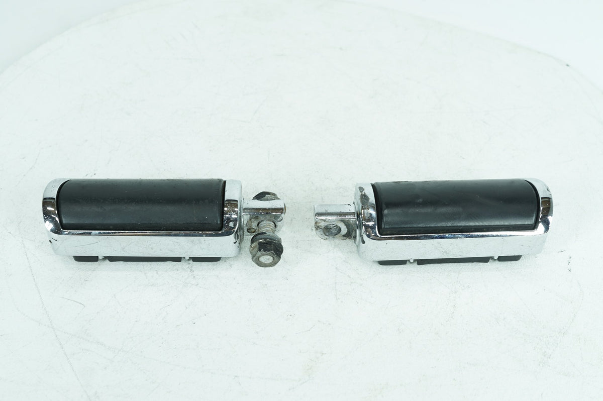 2001 Harley Softail FXSTDI Deuce Left & Right Step Foot Rest Pegs Pirate Skull