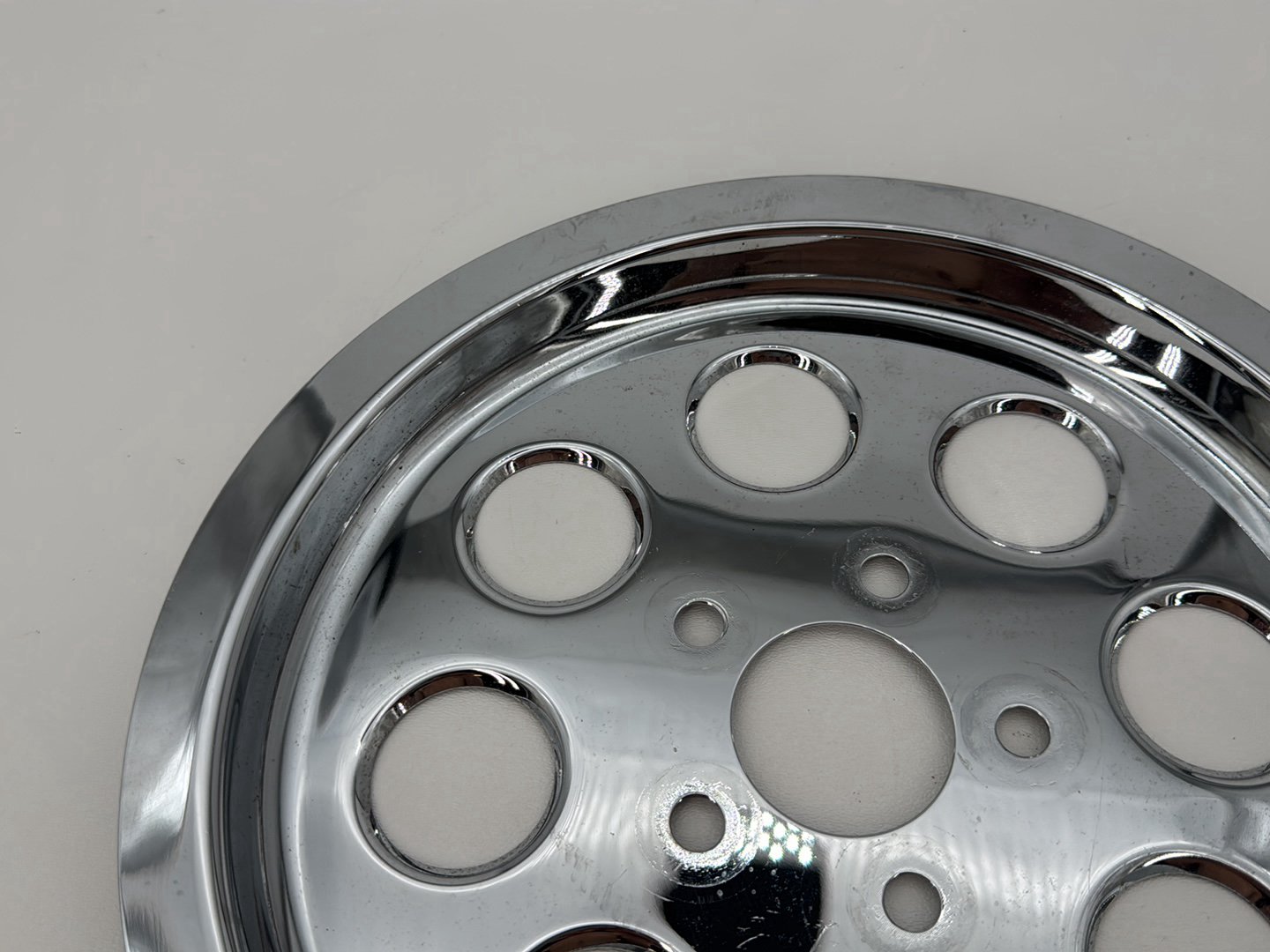 1999 - 2006 Harley-Davidson Dyna Wide Glide Rear Wheel Belt Sprocket Cover Chrome