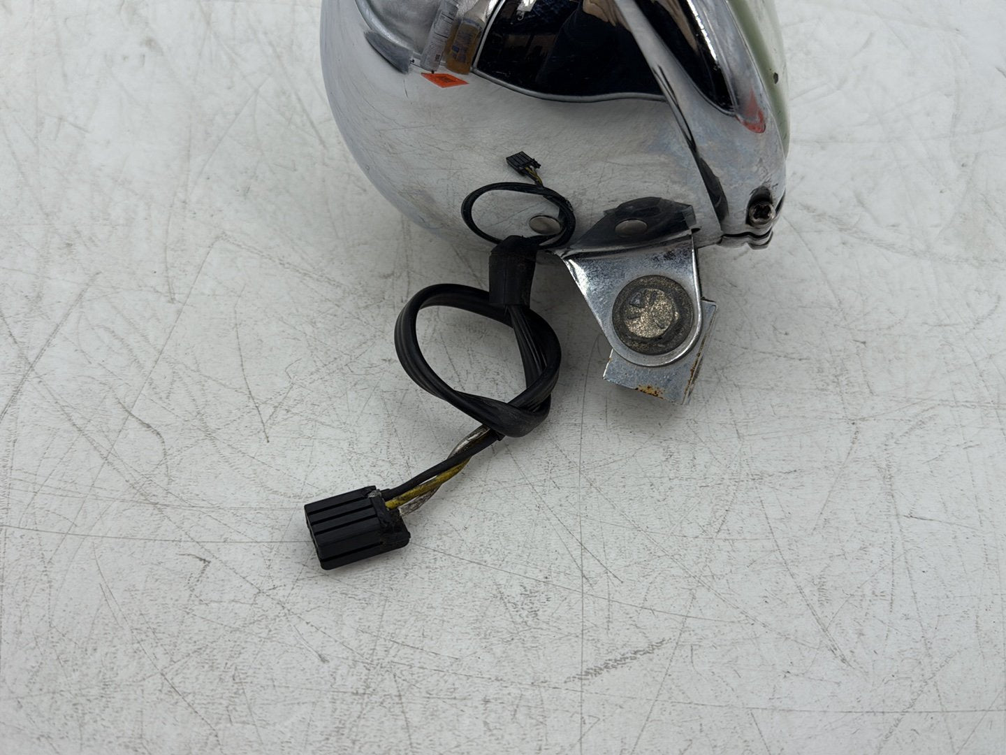 2005 Harley Dyna FXDWG Wide Glide OEM Headlight Headlamp Head Light Halogen