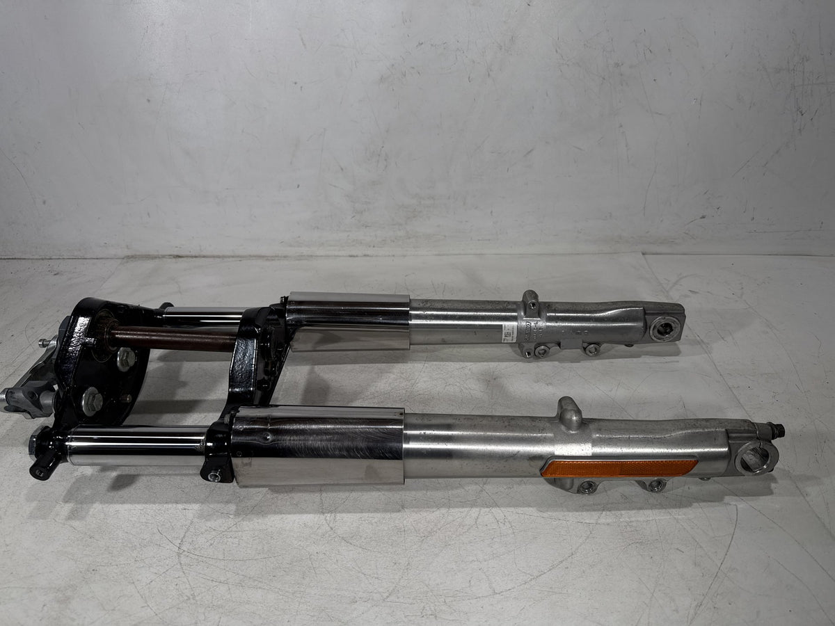 2012 Harley Street Glide Touring Front Triple Tree Set & LH RH Fork Legs Sliders