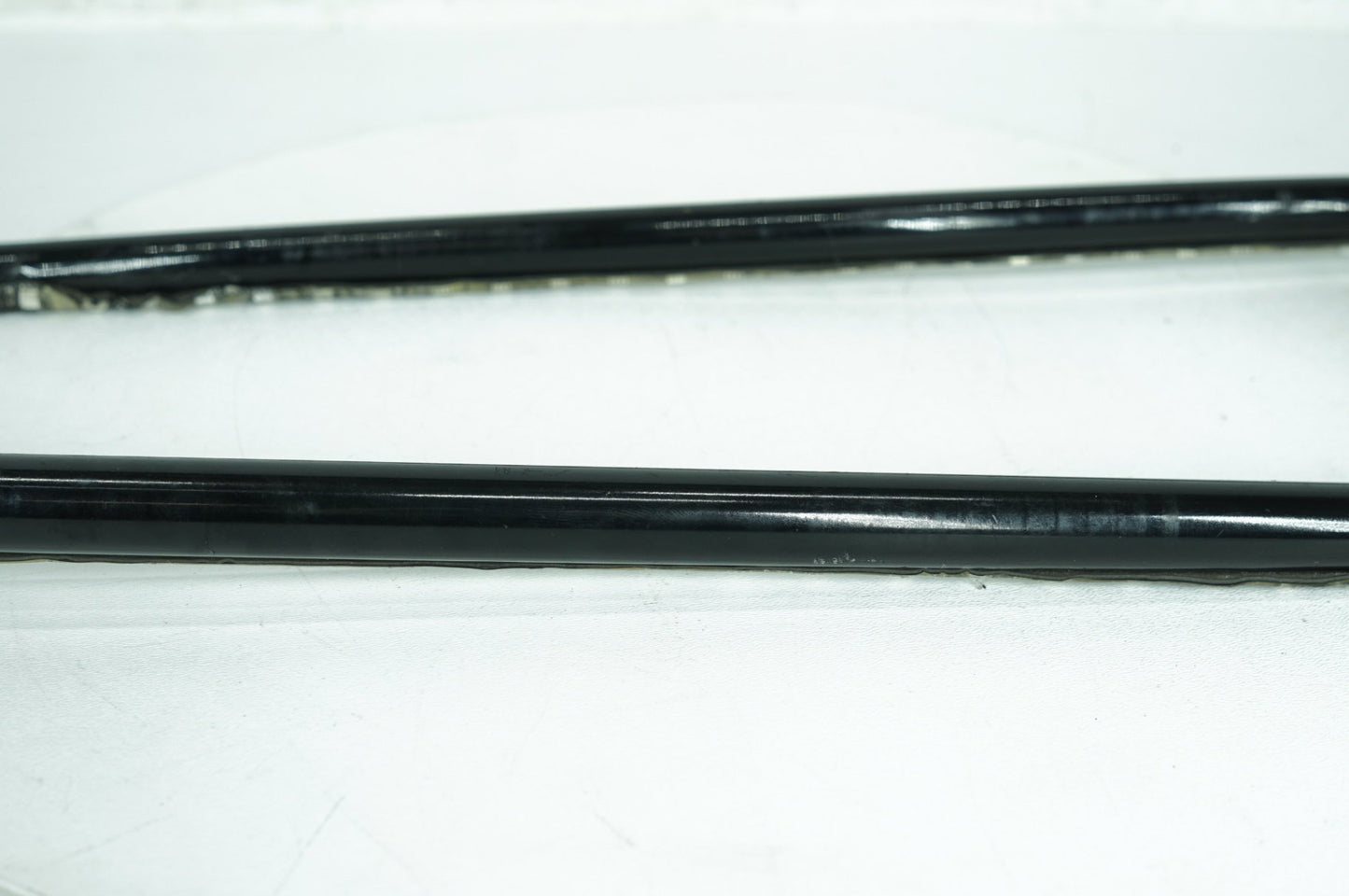 2007 - 2016 Harley-Davidson Touring Street Glide Rear Left Right Saddlebag Guard Rails Bar 90200549