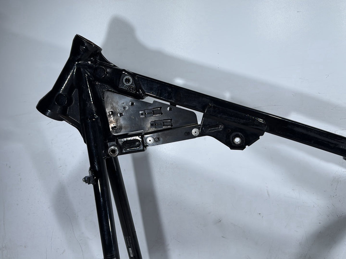 2005 Harley Softail Fat Boy FLSTF OEM Body Main Frame Chassis SLVG 47008-00C