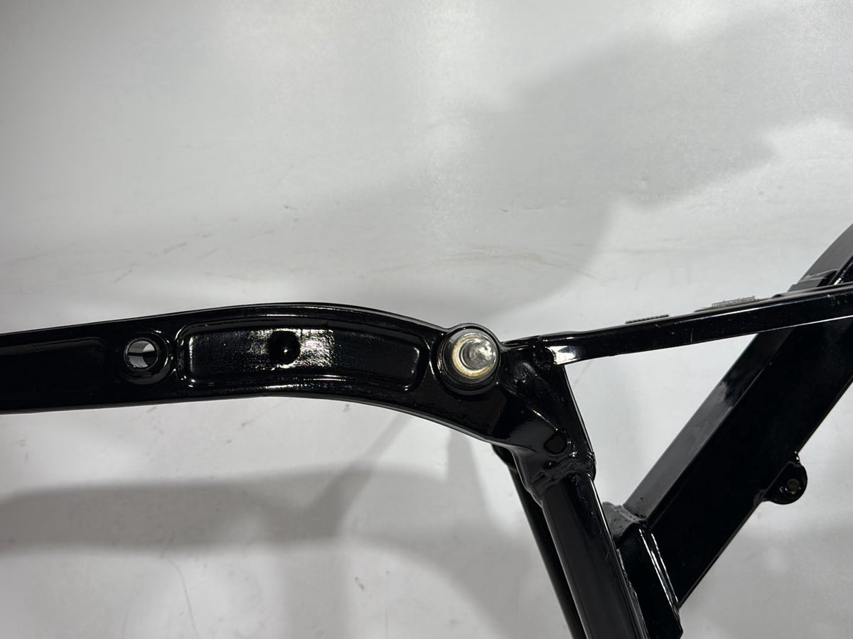 2010 Harley Dyna Fat Bob OEM Body Main Frame Chassis 34 degree SLVG