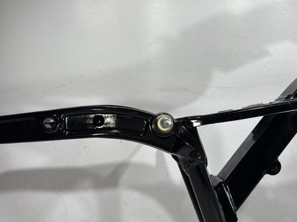 2010 Harley Dyna Fat Bob FXDF OEM Body Main Frame Chassis SLVG